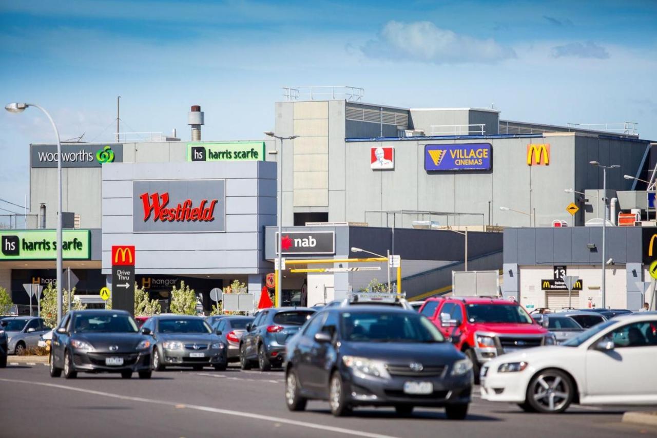Silver House - Melbourne Airport Accommodation - 7 Minutes From Melbourne Airport Exterior photo